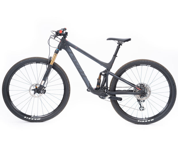 Pivot Mach 4 SL Pro XO1 Stealth LG