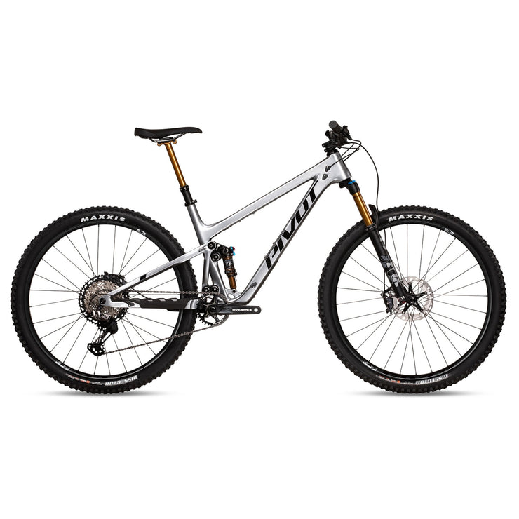 Pivot Trail 429 PRO XT/XTR Bike w/ Carbon Wheel Upgrade