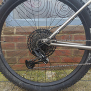 Broken Road Ti / Small