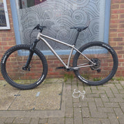 Broken Road Ti / Small